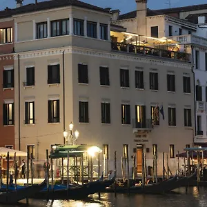 Отель H10 Palazzo Canova